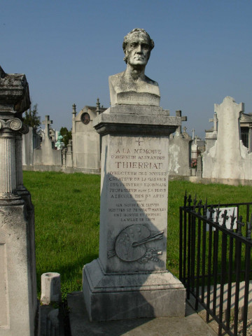 Tombe d'Augustin Alexandre Thierrat.