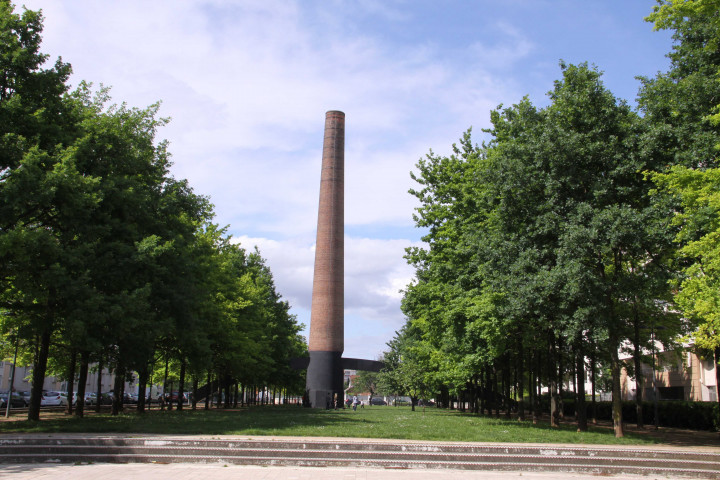 Parc du Centre, plaque, cheminée Boissier.
