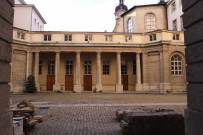 Cour Saint-Henri, Grand-Dôme.