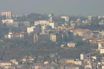 Le lycée de Saint-Just et les hauteurs du 5e arrondissement vus depuis la terrasse sommitale de la tour Part-Dieu.