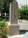 Stèle en mémoire de Stéphane Abbes, pompier mort au feu en 2008.