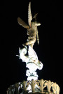 Toit de la basilique, statue de l'archange Saint-Michel.