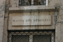 48 rue Burdeau, Maison des Médailles.