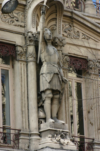 12 rue de la Charité, immeuble Nouvelliste, Jeanne-d'Arc de PE Millefaut.