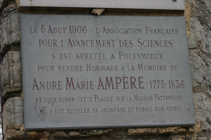 Musée Ampère, plaque en mémoire d'André-Marie Ampère.
