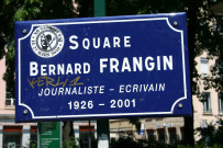 Plaque du square.