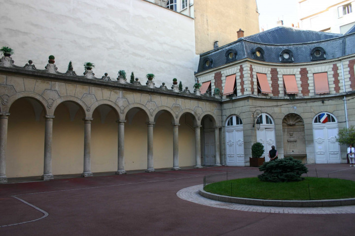 Cour intérieure.