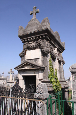 Tombe de la famille Giraud de Villechaize.