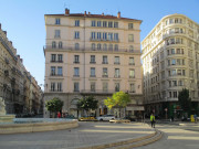 8 place des Jacobins.