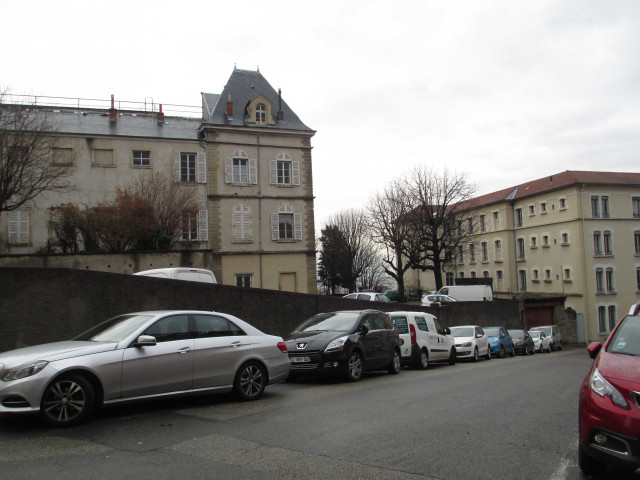 Vers la place de Fourvière.