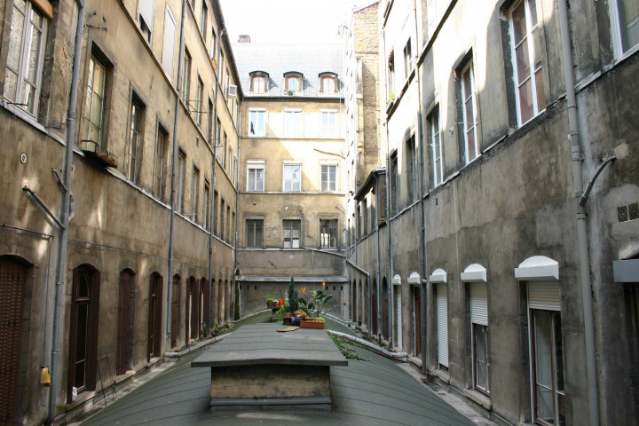 Immeuble de la galerie des Terreaux, vue de la cour intérieure au-dessus du passage.