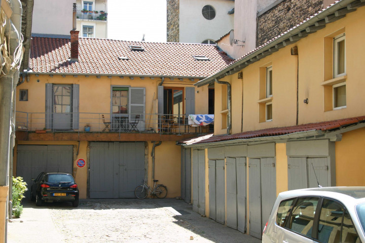 Cour intérieure.