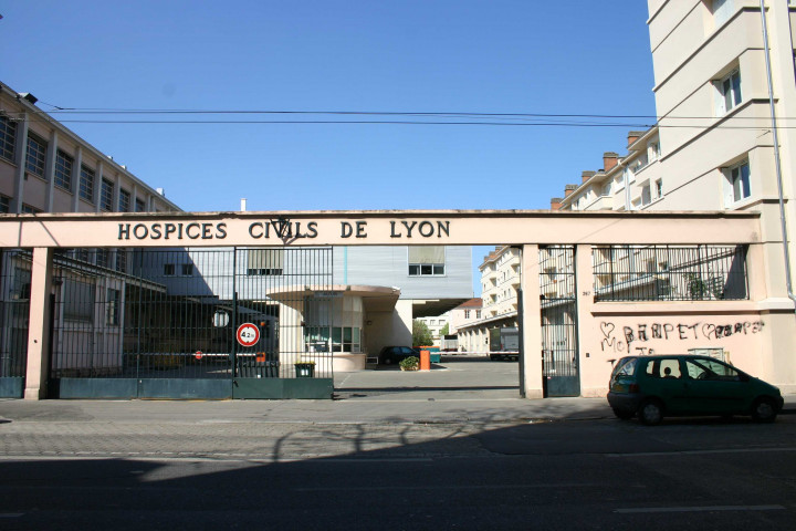 267 cours Lafayette, buanderie des Hospices civils de Lyon, entrée.