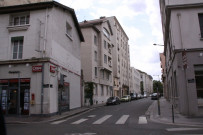 44 avenue des Frères-Lumière et rue Henri-Pensier, vue sud.