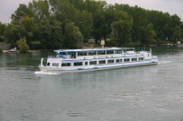 L'Hermès sur le Rhône vers le pont Pasteur.