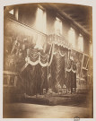 Aménagement de la grande galerie du palais Saint-Pierre pour la réception des corps constitués.