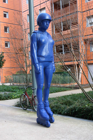 Œuvre "Roller girl" de Xavier Veilhan.