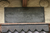 2 place Meissonnier, plaque en mémoire d'Etienne Martellange (peintre), de son atelier l'oyseau du paradis et de son fils Etienne Martellange (architecte).