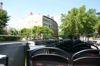 26 quai de Bondy, vue prise depuis l'étage d'un bus touristique.