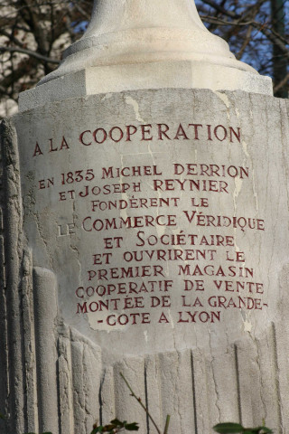 Jardin des Plantes, monument à la coopération en hommage à Derrion et Reynier.