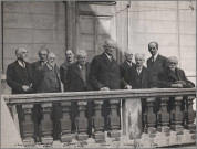 [Académie de Lyon : photo de groupe sur la terrasse après la réception du Professeur Auguste Piccard].