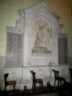 Eglise Sainte-Croix, intérieur, monument aux Morts, statues, façades.