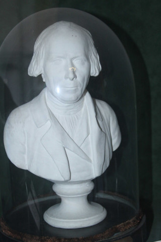 Buste de Emmanuel Gilibert.