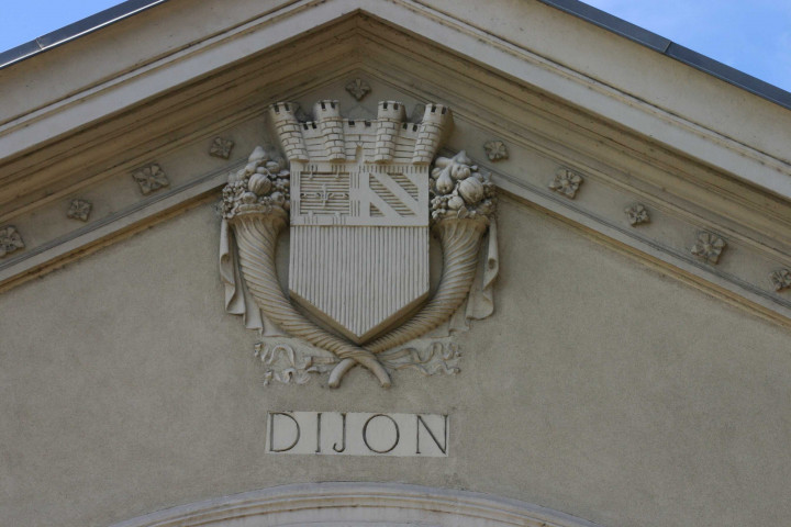 Armoiries de Paris, Dijon, Mâcon, Lyon, Valence, Avignon, Marseille.