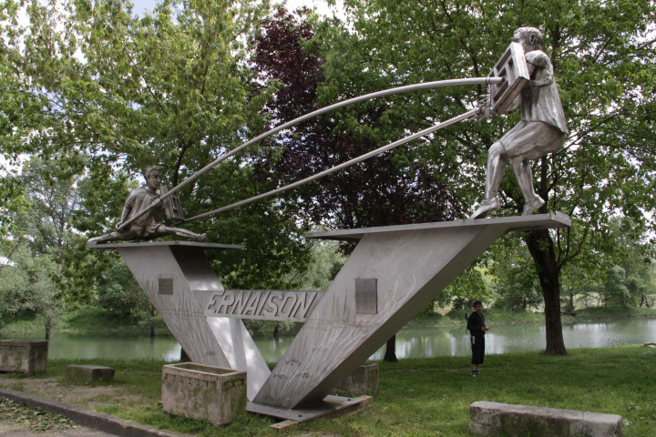 Statue des jouteurs.