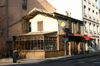 106 rue Sébastien-Gryphe, façade du café-restaurant "En mets, fais ce qu'il te plaît".