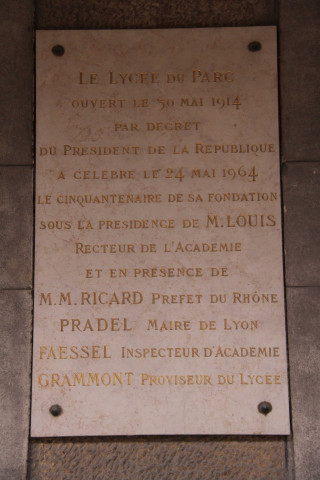 Plaque pour les 50 ans de la fondation.