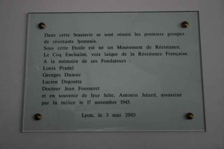 1 cours Gambetta, brasserie de l'Etoile, plaque commémorative.