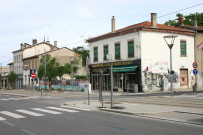 Avenue Berthelot vers la rue de l'Eternité.