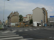 Angle nord-ouest de la rue Marc-Bloch et de la rue de la Madeleine.