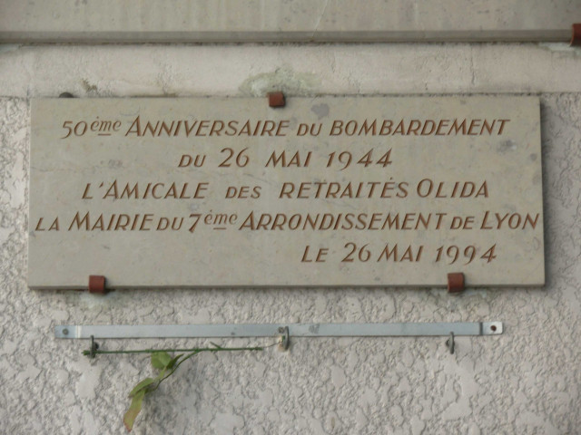 97-99 rue de Gerland, plaque commémorative.
