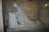 Tombe du cardinal Coullié.