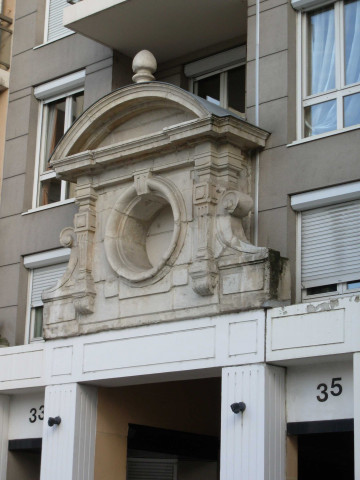 33, 35 rue Rachais.
