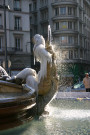 Place des Jacobins, la fontaine prise par les glaces.
