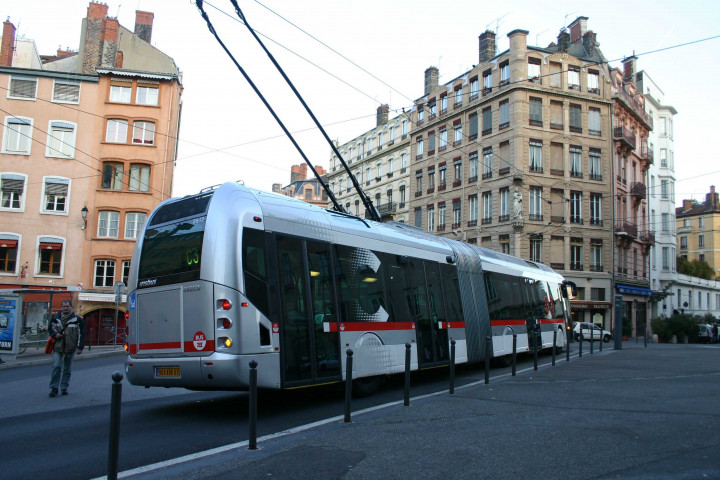 Place Saint-Paul, bus des transports en commun lyonnais, ligne C3.