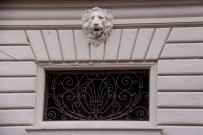 9 place Puvis-de-Chavanne, élément de façade.