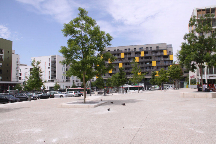 Place Abbé-Pierre.