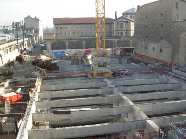 Chantier de la place des Archives, vue prise depuis la gare de Perrache.