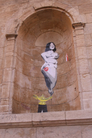 Passage Thiaffait, niche avec illustations.