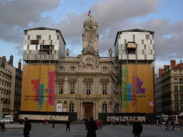 Hôtel-de-Ville, échafaudages, trompe-l'oeil Lyon capitale européenne de la culture 2013.