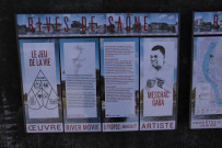 Programme d'art public River-Movie, Œuvres de Meschac Gaba, panneau explicatif.