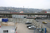 Carrefour du cours Charlemagne et du quai Perrache, vue prise depuis le chantier du futur musée des Confluences.