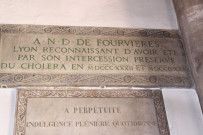 Plaque en mémoire de l'intercession de Notre-Dame de Fourvière lors des épidémies de choléra (1832-1833).