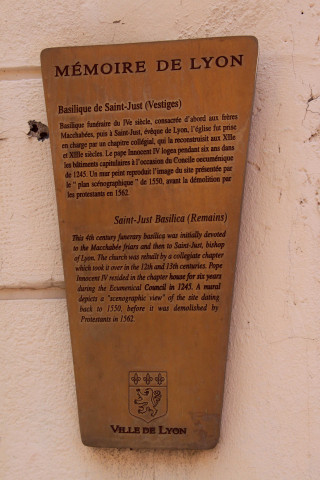 Basilique de Saint-Just, plaque touristique.