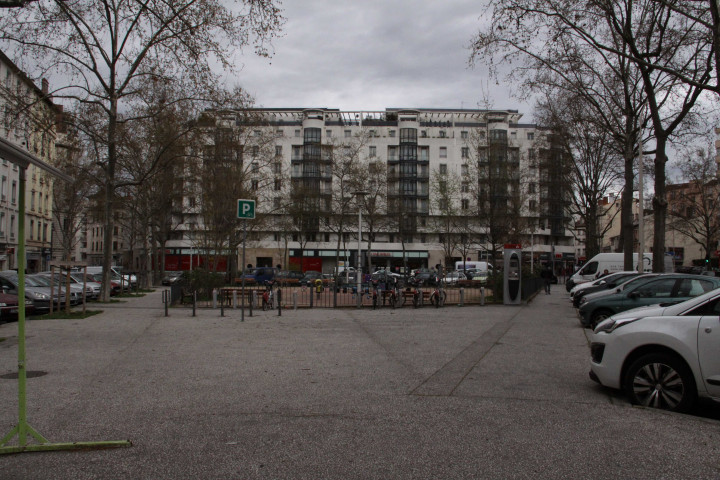 Place Stalingrad et rue Garibaldi, vue est.