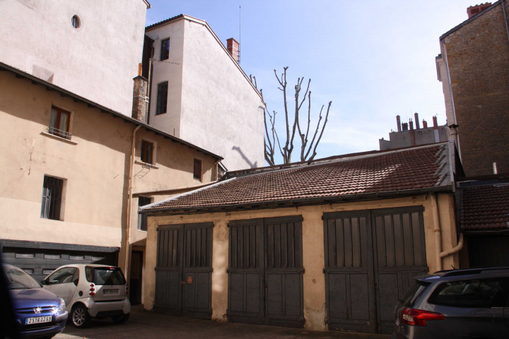 23 rue Auguste-Comte, cour intérieure.